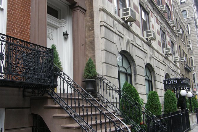 Artistic, Alternative Greenwich Village Walking Tour - The art, music, and politics thread: Poe to Dylan to Hendrix