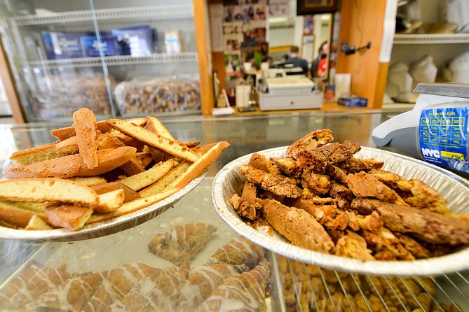 Brooklyn Bridge & DUMBO Food Tour: Local Eats & Landmarks - DUMBO food stops: neighborhood stories you can actually use
