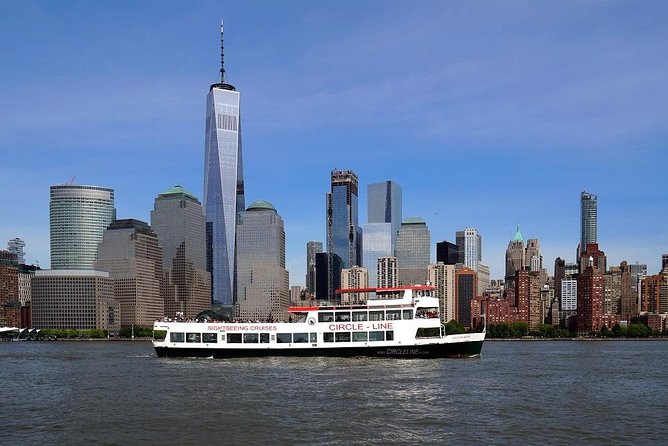 Circle Line: 1hr - NYC Liberty Cruise - The Circle Line App and headphones: your best tool for keeping up
