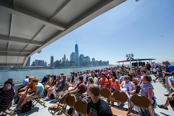 Circle Line: 2.5hr - Complete Manhattan Island Cruise - On-Board Comfort: Wi‑Fi, Restrooms, and the Onboard Cafe