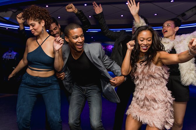 City Cruises New York: Bateaux Premier Dinner Cruise - Picking the best deck for photos and comfort