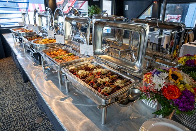 City Cruises New York: Signature Dinner Cruise - Weather, rain, and schedule changes