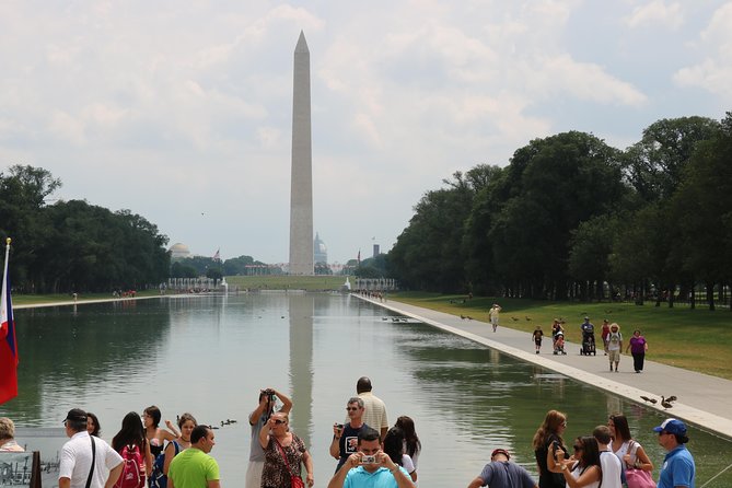 Excursion to Washington from New York in 1 day - Arlington National Cemetery: start with the passport gate and the big scale