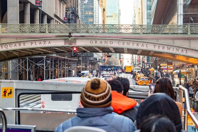 Express Sightseeing Bus Tour with Statue of Liberty Cruise Combo - Pier 36 and the 1-hour harbor cruise: where the magic happens