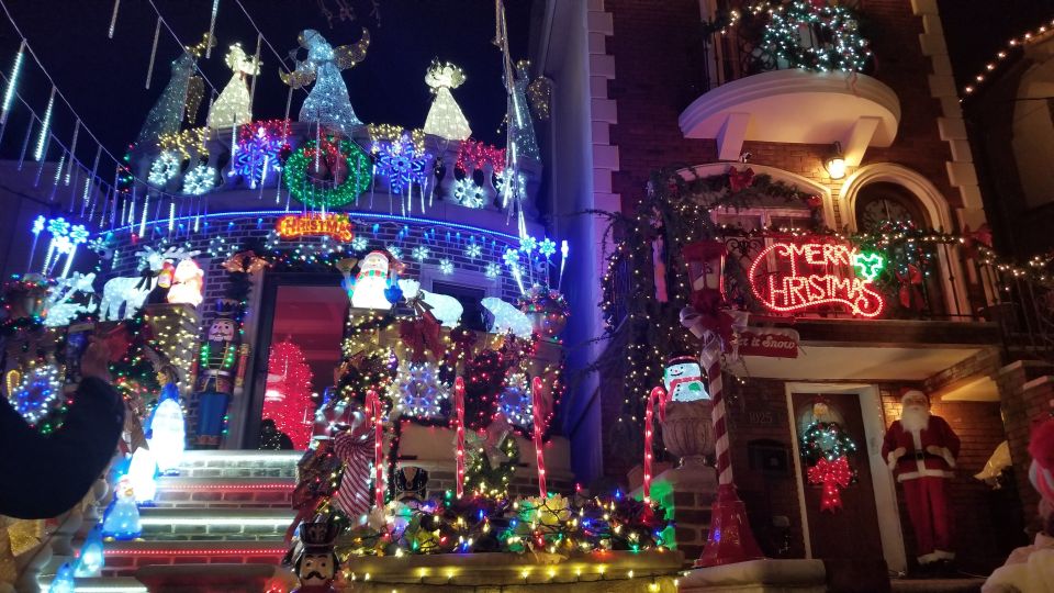 From Manhattan: 4-Hour Brooklyn Christmas Magic Tour - Meeting at Hope Sculpture: Get Oriented Fast, Then Relax