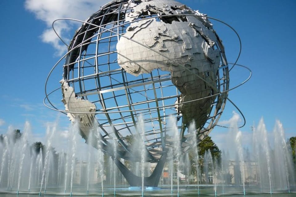 From Manhattan: 5-Hour Bronx, Queens, and Brooklyn Bus Tour - Meeting at Junior’s and getting oriented fast