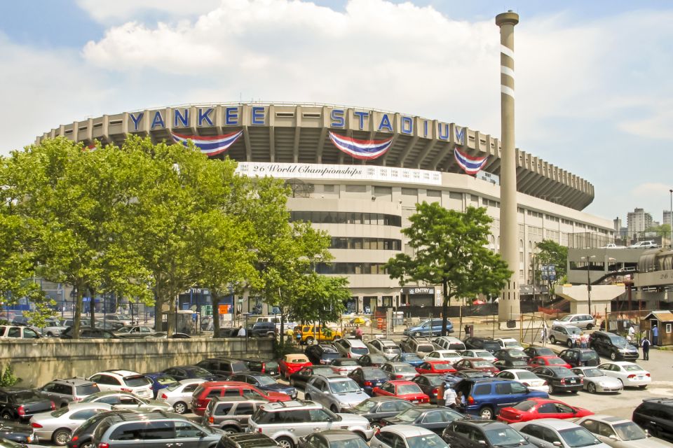 From Manhattan: Bronx, Queens and Brooklyn Half-Day Tour - Arthur Avenue in the Bronx: Italian-American streets you can actually taste