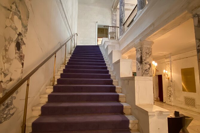 Gilded Age Mansions Tour in New York - How the Guide Brings It to Life (Matthew, Care, and AJ)