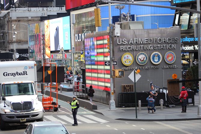 Gray Line New York Fully Guided 5 Hour Sightseeing Tour - Where the tour starts (and why it can feel tricky)