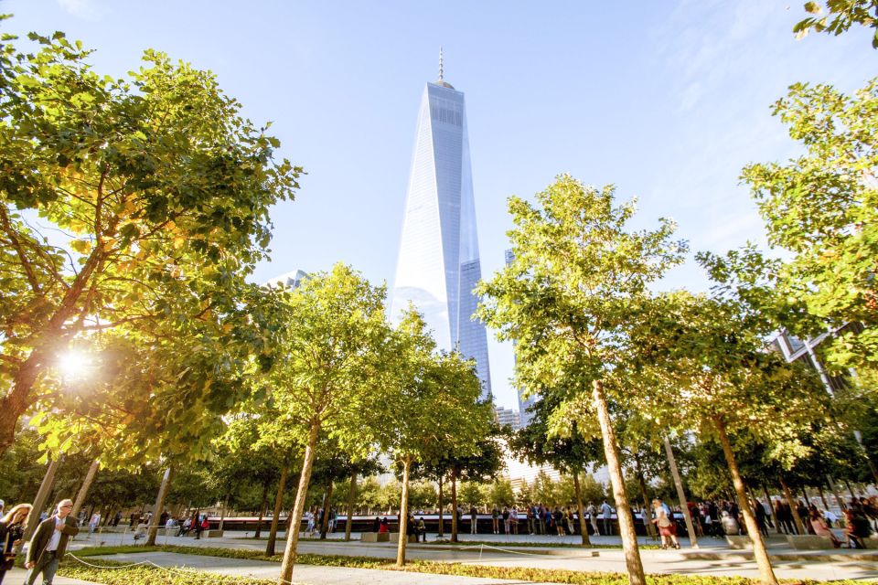 Ground Zero 9/11 Memorial Tour & Optional 9/11 Museum Ticket - Meeting Inside the Oculus: how to start without stress