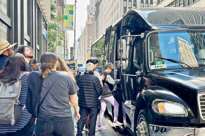 Half-Day Bus Tour of NYC Top Highlights - Skyscrapers and Icons: Empire State, Flatiron, Washington Square Arch