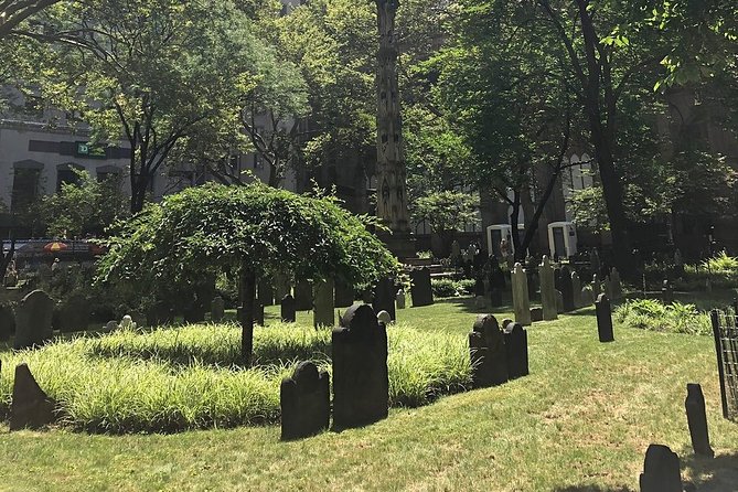 Hamilton Musical Themed Guided Walking Tour - A Song-Lined Route Through Founding-Era Landmarks