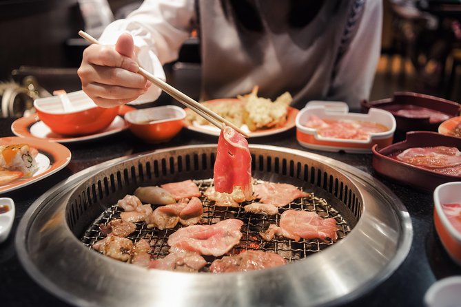 Hell's Kitchen Guided Food Tour - Stop-by-stop experience: how the neighborhood stories work