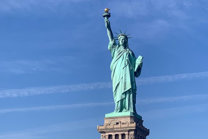Manhattan Adventure Sightseeing Boat Tour - from Chelsea Piers - What the captain narration adds (and what you should listen for)