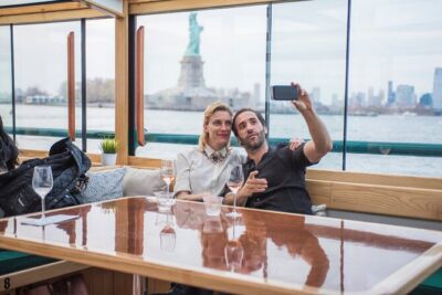 Manhattan Architecture Yacht Cruise - The AIA architect narration: how it actually helps