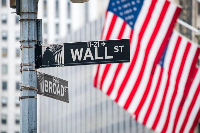 Manhattan Group Tour Including Wall Street and 911 Memorial - Key things to know before you go