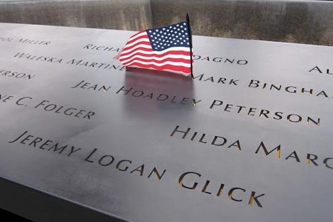 New York 9/11 Memorial Tour with Optional One World Observatory - How the guide makes the memorial feel readable