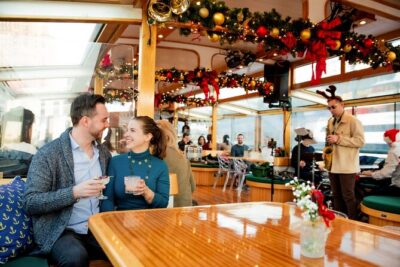 New York City Cocoa and Carols Holiday Cruise - Onboard Setup: Heated Comfort, Assigned Tables, and the Cookie-Cocoa Hook
