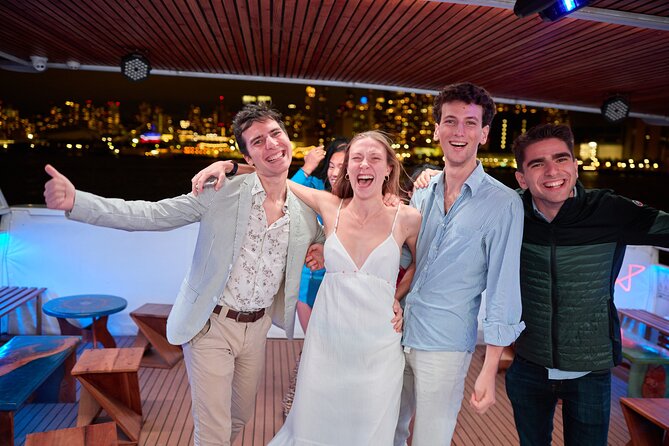 New York City Dinner Cruise with Live Music - Live music: good vibes, but check how loud and where it plays