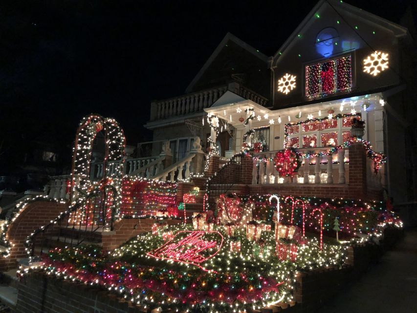 New York City: Dyker Heights Christmas Lights Tour - Hudson River to the Battery Tunnel: how the bus ride becomes part of the show
