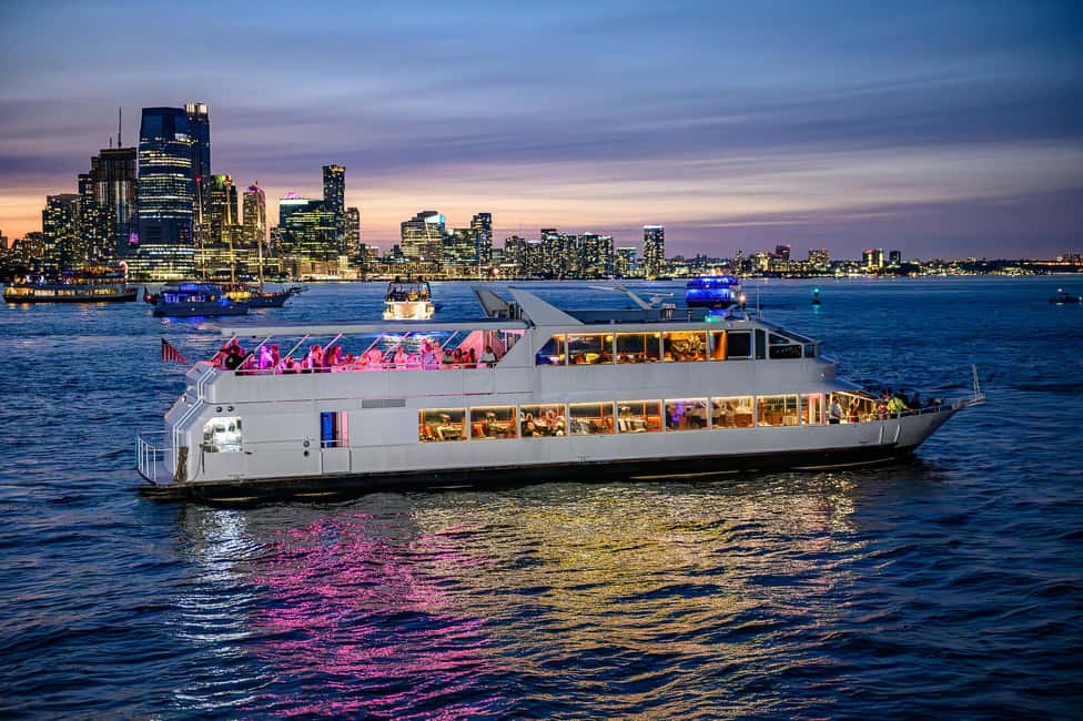 New York City: Gourmet Dinner Cruise with Live Music - Key things that make this cruise special