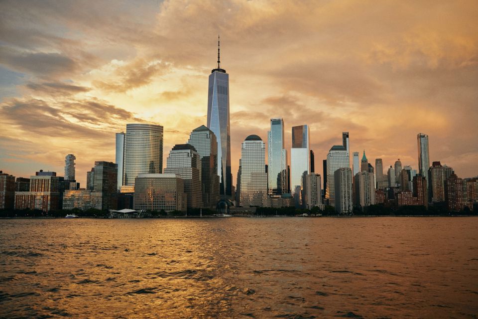 New York City: Gourmet Dinner Cruise with Live Music - Pier 36 start: what to expect before you even board