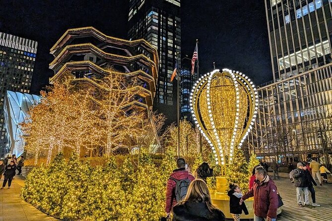 New York City Holiday Lights Tour - High Line at Night: From Freight Rail to Plant-Filled Park