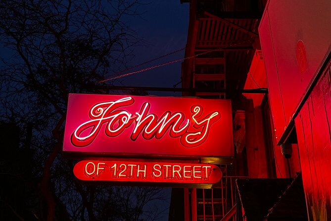 New York City Mafia and Local Food Tour led by NYPD Guides - The 17th Ward story: crowded blocks after economic shocks