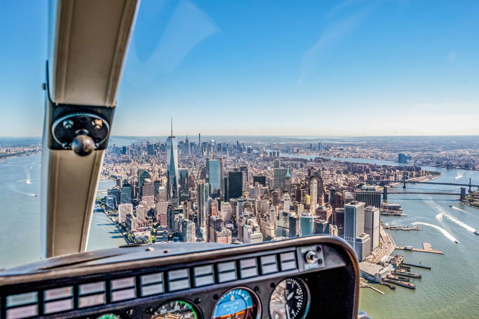 New York City: Manhattan Helicopter Tour - Weather, Wind, and Motion: How to Stay Comfortable