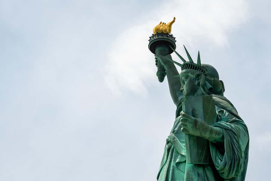 New York City: Statue of Liberty & Ellis Island Guided Tour - Ellis Island: Walking In the Footsteps of Immigrants