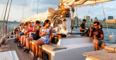 New York City: Sunset Sail Aboard a Schooner - The 2-hour sailing plan: Chelsea Piers down the Hudson to Battery Park