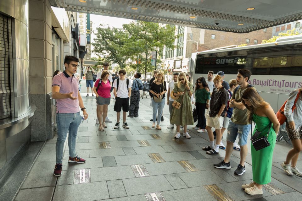 New York City: Tour of Manhattan, Bronx, Queens & Brooklyn - Harlem and the Apollo Theater Area: Where Music History Lives
