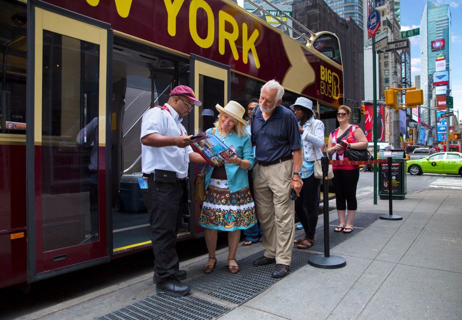 New York: Hop-on Hop-off Sightseeing Tour by Open-top Bus - The audio, the app, and how to avoid the common missteps