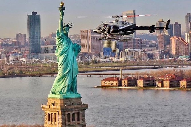 New York Manhattan Scenic Helicopter Tour - Central Park, Times Square, and Madison Square Garden from above