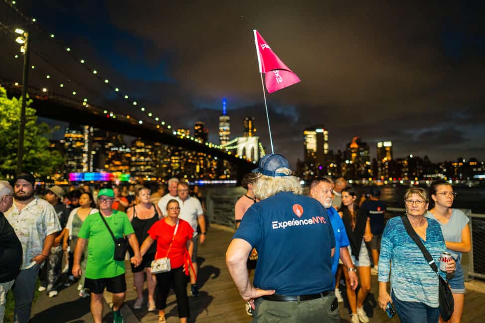 NYC at Night: 3-Hour Luxury Bus Tour of Top Highlights - A 3-Hour Luxury Bus Loop That Gets You Oriented Fast