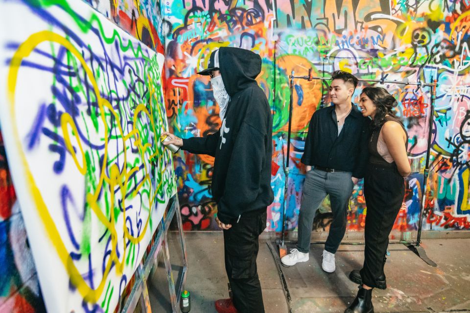 NYC: Brooklyn Graffiti Workshop with Local Artist - Practical tips to make your hour go smoothly
