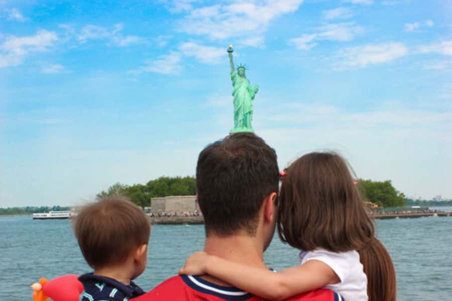 NYC: Circle Line 1-Hr Statue of Liberty Skip-The-Line Cruise - Pier 83 to Boarding: Getting on the Boat Without Stress