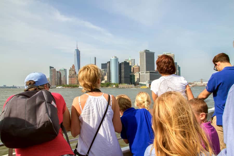 NYC: Circle Line 1-Hr Statue of Liberty Skip-The-Line Cruise - Tour Guide Commentary and Audio: How to Hear the Story