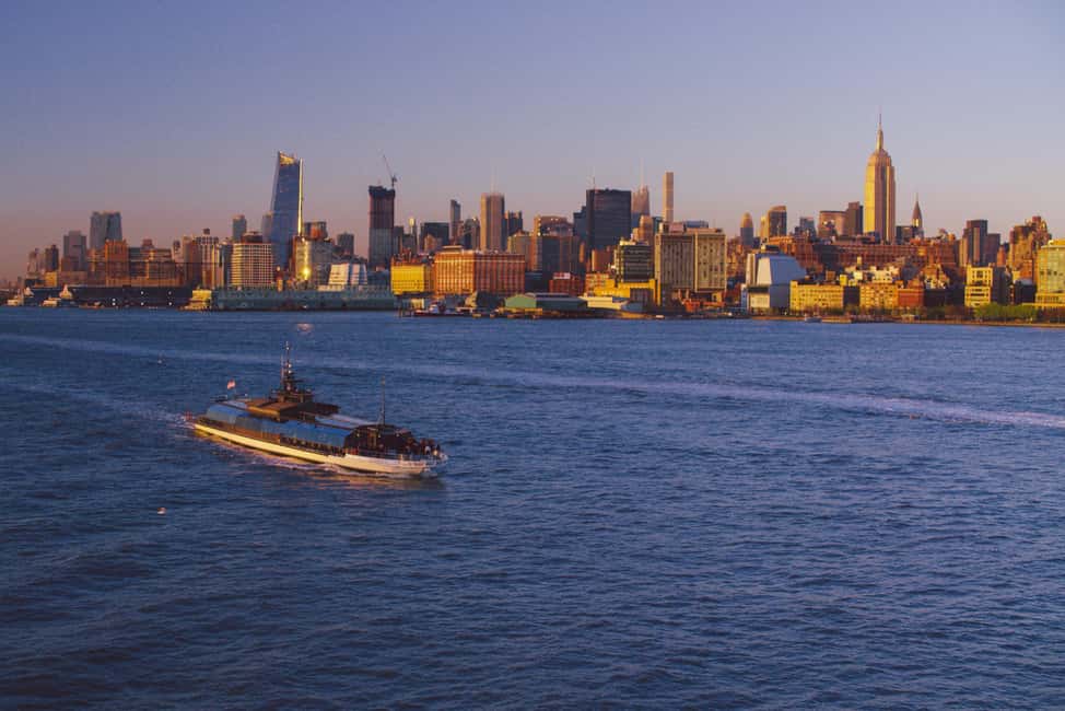 NYC: City Cruises Luxury Brunch, Lunch or Dinner Cruise - Chelsea Piers to Skyline: why this cruise feels like a New York shortcut