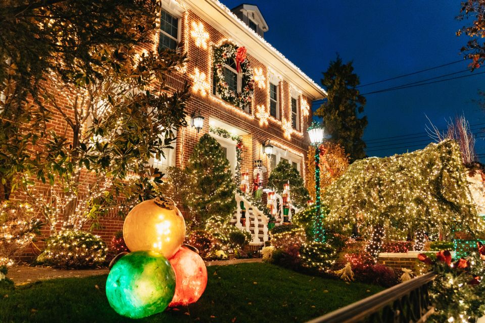 NYC: Dyker Heights Christmas Lights & Skyline View Bus Tour - Dyker Heights Christmas lights: the guided walk that turns chaos into clarity
