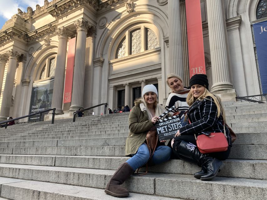 NYC: Gossip Girl Sites Bus Tour - Met Steps Photo Op: Holding Court Like You Mean It