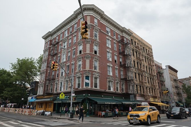 NYC: Greenwich Village Food Tour with 6 Locals Favorites Dishes - Who Should Book This Greenwich Village Tour?