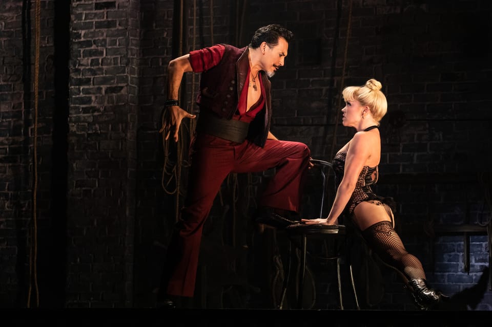 NYC: Moulin Rouge! The Musical Broadway Tickets - Costumes and sets: where the atmosphere does the heavy lifting