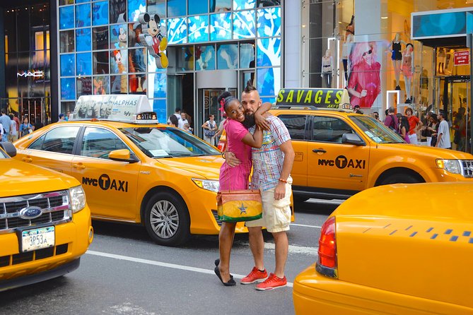 NYC Professional Photoshoot and Walking Tour with Private Guide - What photo delivery looks like (and why it’s surprisingly helpful)