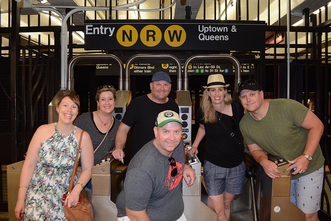 NYC Professional Photoshoot and Walking Tour with Private Guide - Real expectations: what to do if you’re picky about photos
