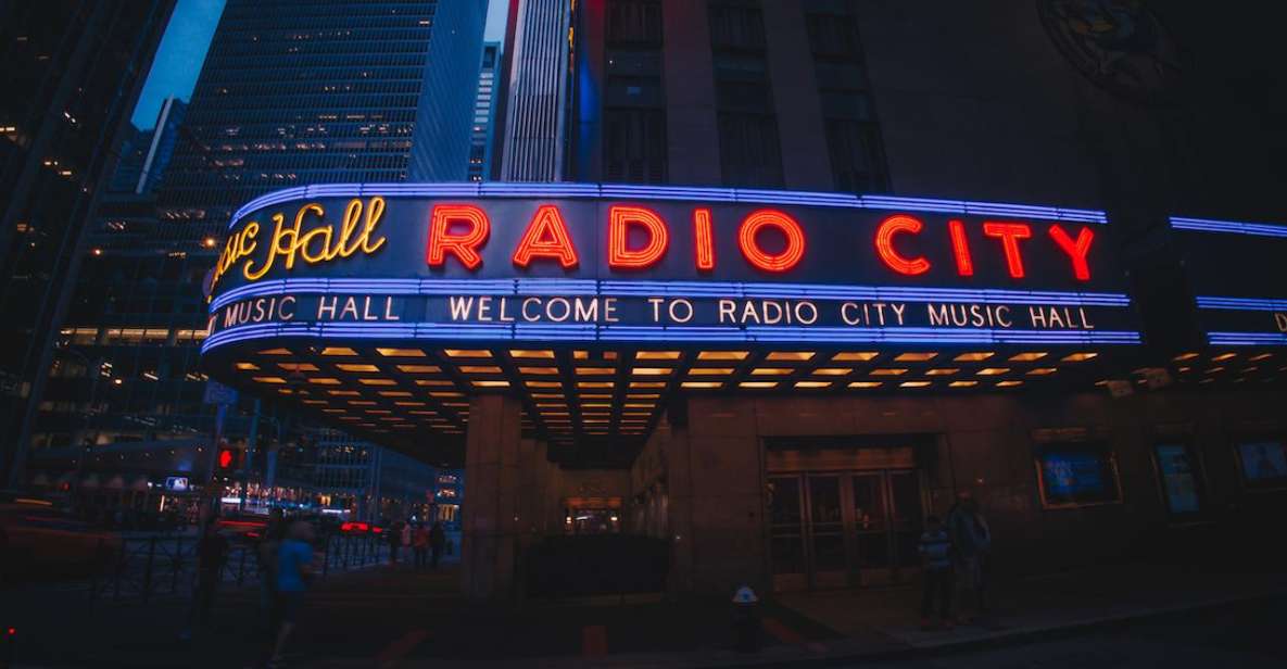 NYC: Radio City Music Hall Tour Experience - First stop: the Art Deco foyer and what you’re really looking at