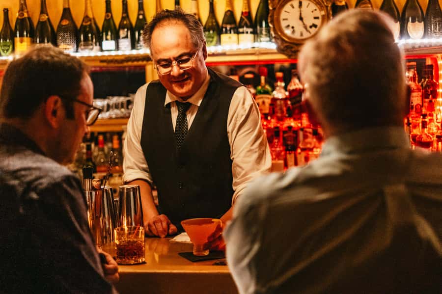 NYC: Speakeasy Drinks and Prohibition History Tour - What to wear and bring (and what will get you turned away)