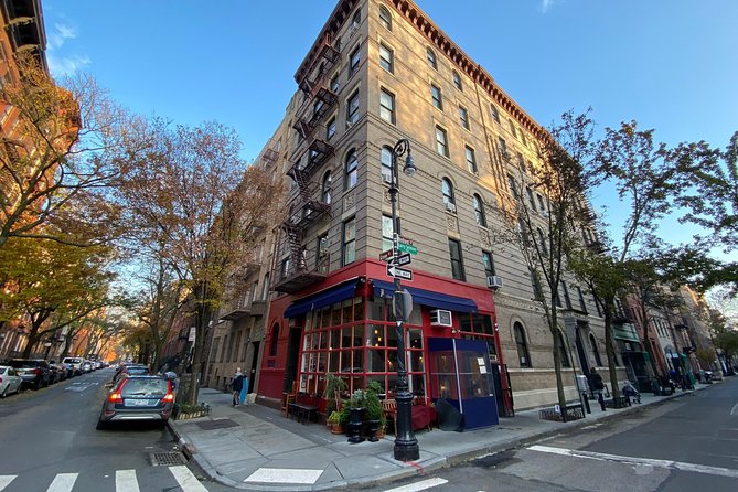 NYC TV & Movie Locations Bus Tour – Friends, Seinfeld & More - Who should book this tour
