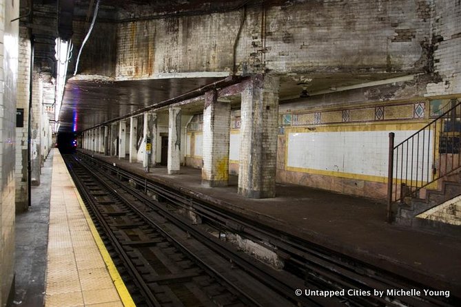 NYC Underground Subway Walking Tour - Meeting at 200 Broadway and Getting Oriented Fast
