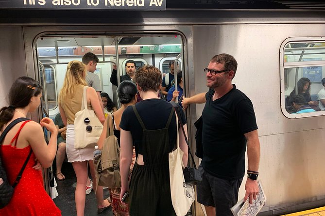 NYC Underground Subway Walking Tour - Municipal Building Stop: Where Planning and Power Meet Tunnels